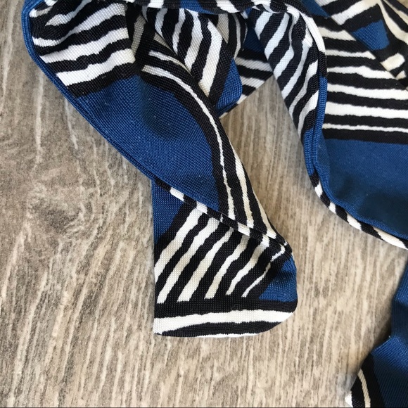 💚4 for $30💚 FEMME Skater Dress with Accentuated Waist - Picture 6 of 7